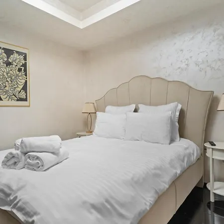 Classic Luxury At Mall Apartmán Bukurešť