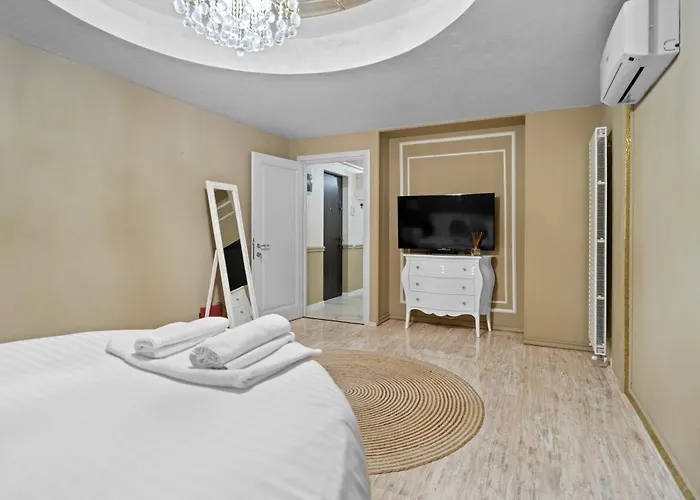 Classic Luxury At Mall Boekarest