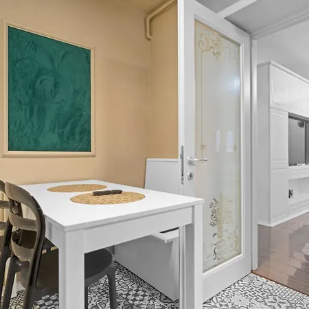 Classic Luxury At Mall * 布加勒斯特