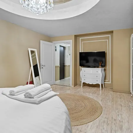 Classic Luxury At Mall Bucarest