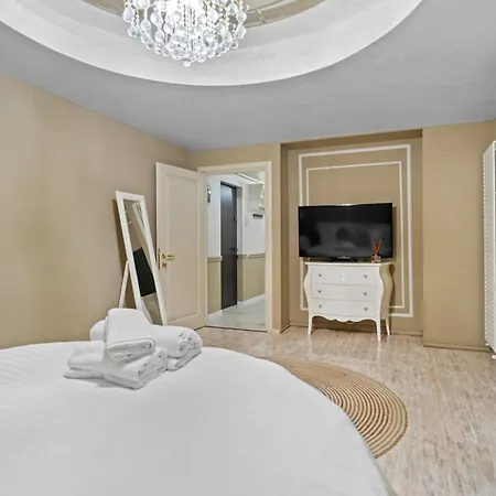 Classic Luxury At Mall Appartement