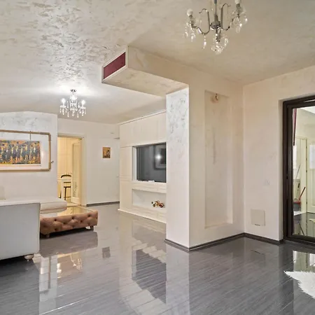 Classic Luxury At Mall Appartement