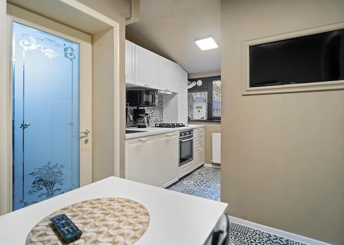 Classic Luxury At Mall * بوخارست